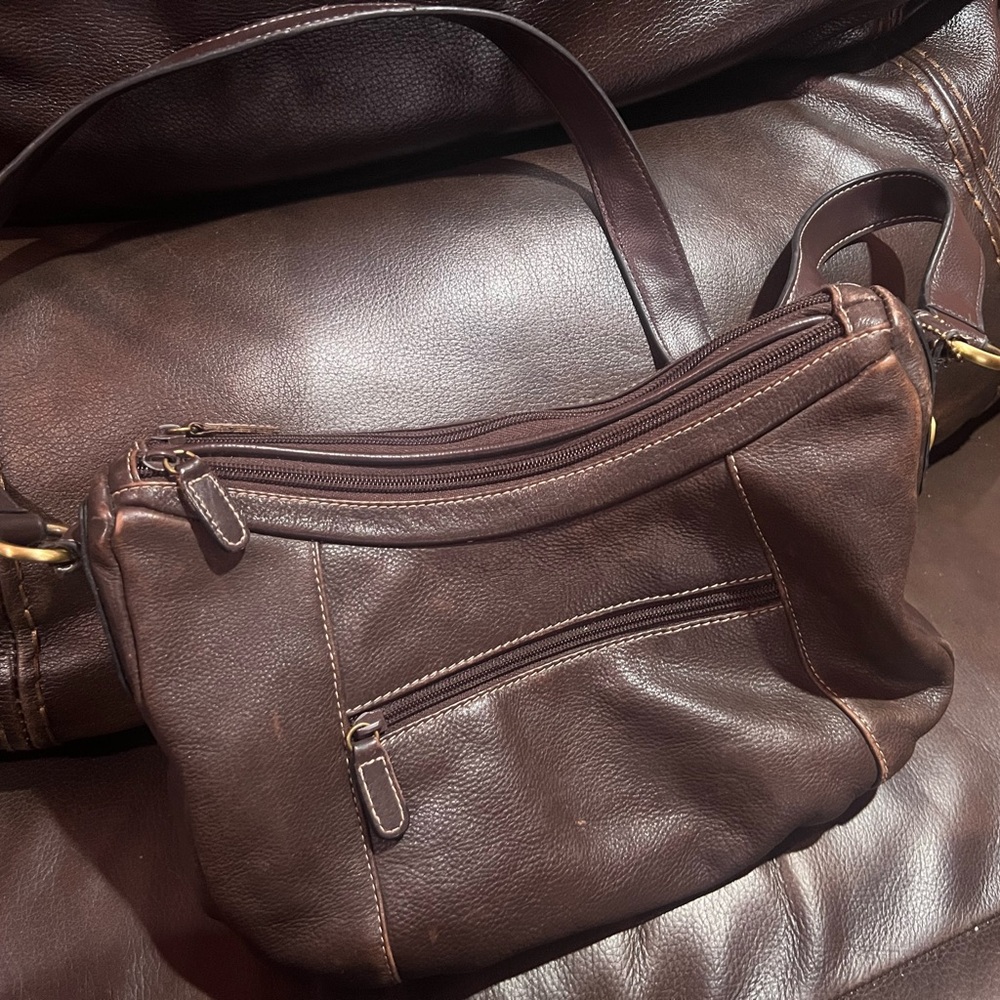 Croft & Barrow leather boho shoulder bag inner pockets